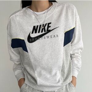 Nike Heritage Crew Pullover, medium